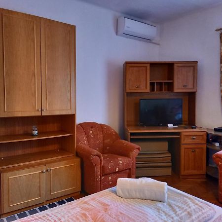 Clara Apartman Keszthely Exterior photo